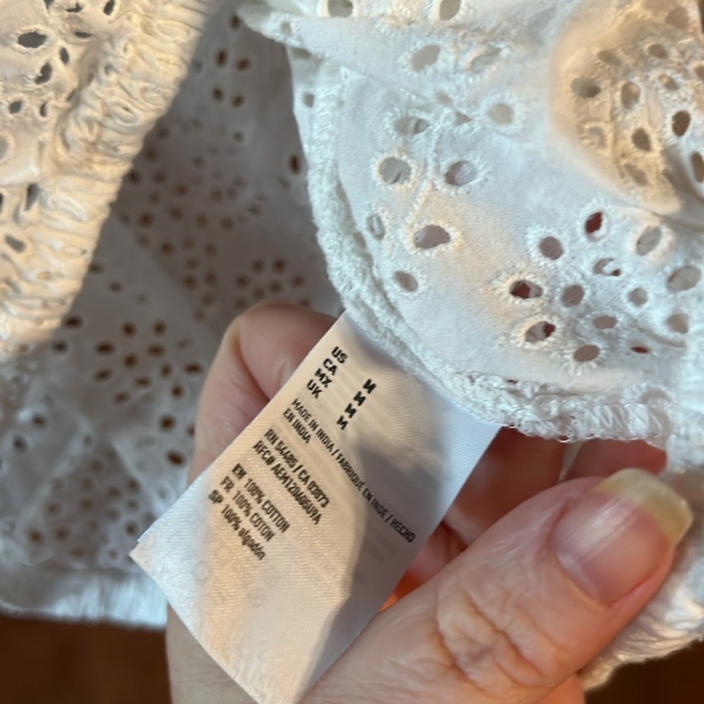 Medium Crop Bundle American Eagle Eyelet Crop & K… - image 4